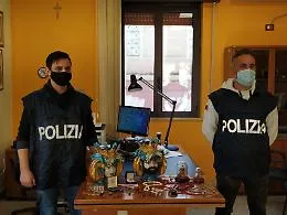 Palermo, fingono un incidente per svaligiare la casa di una anziana