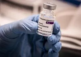 Covid, in Sicilia parte vaccinazione con AstraZeneca: citt&agrave;, categorie ed et&agrave; interessate