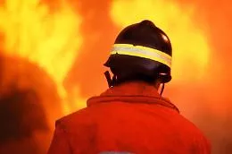 Notte di fuoco ad Agrigento: distrutti un furgone e un' auto di propriet&agrave; di due fratelli imprenditori
