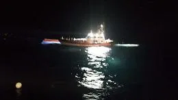 Migranti, barcone si rovescia durante trasbordo a Lampedusa: si cercano dispersi