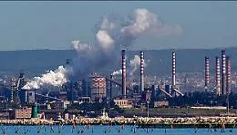 Inquinamento, chiusa inchiesta su petrolchimico siracusano: 23 indagati