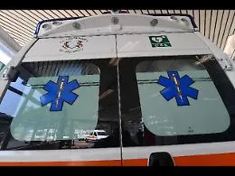 La tragedia all'alba: torna a casa dopo la festa di compleanno e viene travolto da una macchina