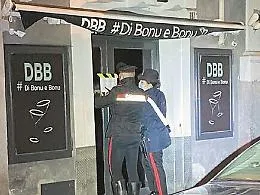 Catania, a mezzanotte tavolata &ldquo;clandestina&rdquo; da 10 nel lounge bar