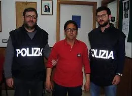 Palermo, ergastolo al benzinaio che diede fuoco e uccise un clochard