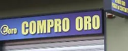 Al setaccio i "compro oro" di Catania: telecamere nascoste e bilancia truccata