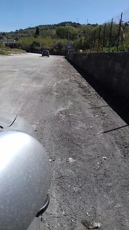 Agnone Bagni, strada ripulita: ma dovrebbe essere sempre cos&igrave;