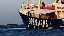 Immigrazione, l'ordinanza di Musumeci: quarantena sulle navi Ong