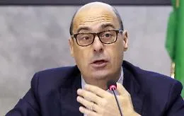 Governo, s&igrave; Pd a trattativa col M5s:
mandato a Zingaretti, fissati 5 punti