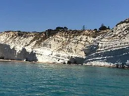 Una associazione con lo scopo di sviluppare il&nbsp;turismo in rete tra la Calabria e la Sicilia