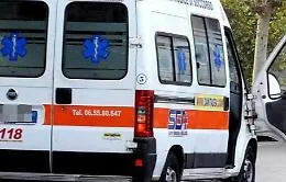 Catania, travolgono con lo scooter un pensionato e scappano