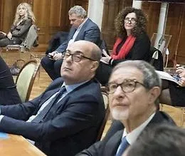 Coronavirus, Musumeci si autoisola dopo contatti con Zingaretti: far&agrave; il tampone