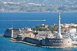 L'insularit&agrave; costa alla Sicilia 6 miliardi l'anno (1.200 euro a persona)