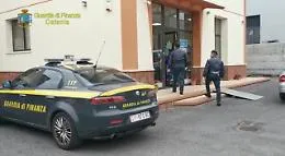 Normale detergente venduto a Bronte per igienizzante: 7mila litri sequestrati