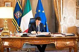 Coronavirus, Conte conferma la "fase 2"
&laquo;Entro la settimana pronto il piano&raquo;