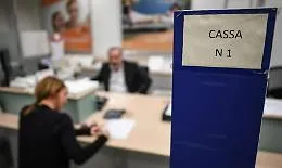 Il M5s: &laquo;Sulla cassa integrazione in Sicilia ritardi colossali della Regione&raquo;