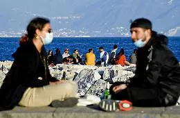 Dai viaggi al mare, tutte le regole in vigore da domani: no assembramenti