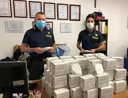 Palermo, azienda produceva e vendeva mascherine Ffp2 non conformi