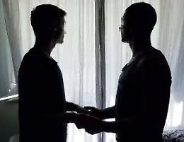 Catania, minacce ai vicini gay: arrestato per stalking condominiale