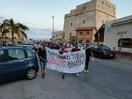 Porto Empedocle in piazza contro l'immigrazione selvaggia e contro il Governo