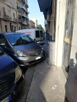 Catania: La "civilt&agrave;" in via Sassari