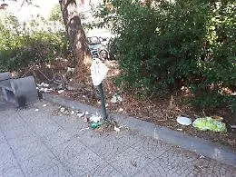 Catania, largo Mendola: "Uno schifo nello schifo"