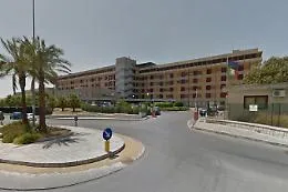 Bimbo siracusano di 1 anno muore in ospedale a Modica: indagini su lividi sul corpo