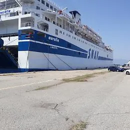 Augusta chiude il suo porto, dal sindaco divieto di sbarco all'Aurelia