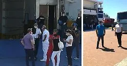 Augusta, da nave quarantena sbarcano 167 migranti: negativi al covid