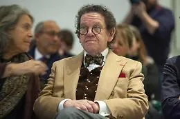 Morto Philippe Daverio, il critico d'arte della polemica sui "cannoli a canne mozze"