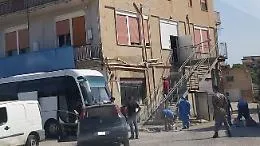 Migranti, quarantena prolungata, attimi di forte tensione a Cannatello