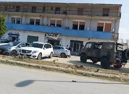 Rivolta in un centro migranti ad Agrigento, fughe e poliziotti feriti