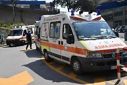 Bimbo di 7 anni si sporge dalla finestra e cade gi&ugrave;: morto nel Siracusano