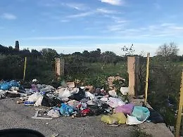 Vittoria (RG): drammatica situazione dei rifiuti abbandonati nel territorio