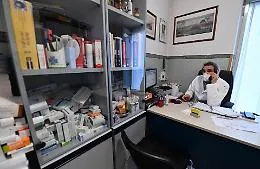 Ospedali sotto pressione, l'infettivologo: &laquo;Servono subito le linee guida per le cure domiciliari&raquo;