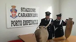 Reperti archeologici in casa: denunciato empedoclino