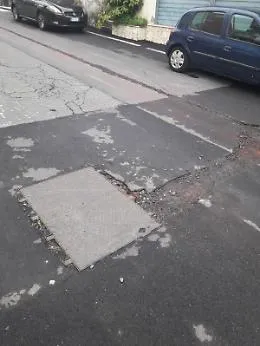 Catania: manto stradale dissestato in Via Cagnoni