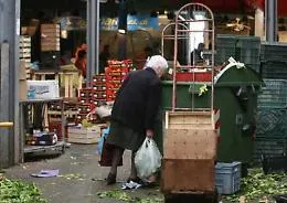 Catania, la povert&agrave; che si sente e si vede: 400 pasti al giorno della Caritas