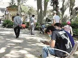 A Catania paura per i nuovi focolai 
di Covid: &laquo;Positivi sono usciti da casa&raquo;