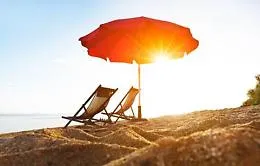 Estate in Sicilia, mare "salatissimo":
&laquo;Ombrellone e 2 lettini? 55 euro...&raquo;