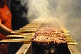 International street food a Caltagirone: tre giorni di sapori dal mondo in Villa comunale