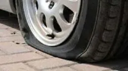 Milazzo, ruote tagliate ad auto di due funzionari del Comune