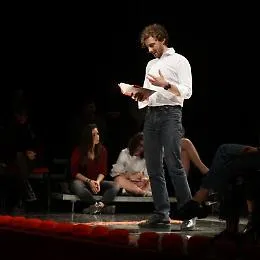 &ldquo;Ogni storia &egrave; una storia d'amore&rdquo; di D'Avenia diventa una pi&eacute;ce teatrale