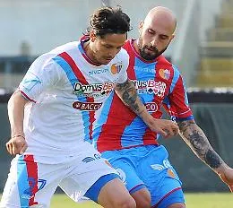Catania, contro il Feralpi un solo dubbio: Ripa o Curiale in campo?