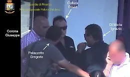 I bar riciclavano i soldi sporchi della mafia: cos&igrave; &egrave; stato arrestato il nuovo cassiere dei clan