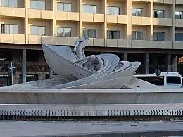 Catania, piazza Verga: c'era una volta la fontana dei Malavoglia