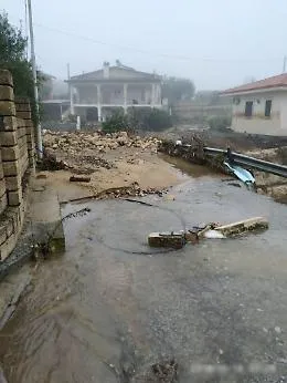 Scordia, maltempo: strade bloccate e crollate