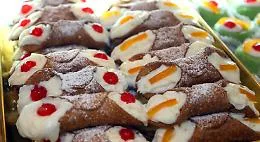 Con cannoli, arancini e cassate, Sicilia regione pi&ugrave; desiderata dai turisti