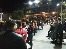 Tutta Catenanuova alla fiaccolata per Loredana, ancora sotto shock per il primo femminicidio