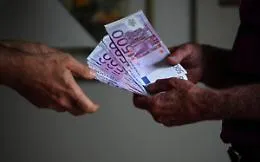 Catania, arrestato esattore del pizzo: chiedeva 7.000 euro al mese a imprenditore