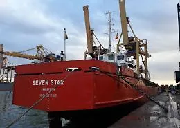 Augusta, sequestrate 2000 t di rifiuti ferrosi a bordo della "Seven Stars"